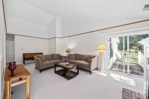 609 Edinburgh Ln, Prospect Heights, IL 60070 - Photo 3