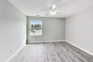 1364 E Wyndham Cir, Palatine, IL 60074 - Photo 7