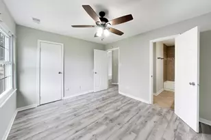 1364 E Wyndham Cir, Palatine, IL 60074 - Photo 11