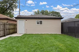 2231 W 71st St, Chicago, IL 60636 - Photo 19