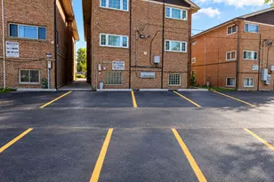 9470 W Lawrence Ct, Schiller Park, IL 60176 - Photo 3