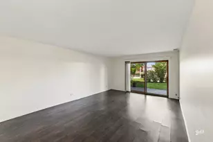4000 Bayside Dr, Palatine, IL 60074 - Photo 5