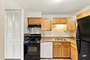 4000 Bayside Dr, Palatine, IL 60074 - Photo 3