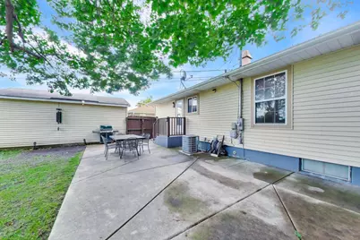 1721 W Illinois Avenue, Aurora, IL 60506 - Photo 29