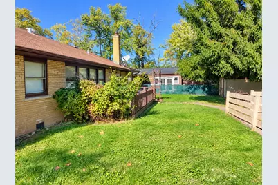 18009 Wentworth Avenue, Lansing, IL 60438 - Photo 5