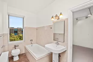 2912 N Commonwealth Ave, Chicago, IL 60657 - Photo 17