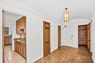 2912 N Commonwealth Ave, Chicago, IL 60657 - Photo 5