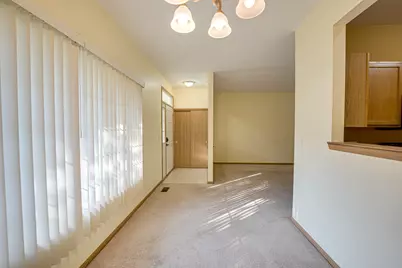 2272 Reflections Drive #2272, Aurora, IL 60502 - Photo 5