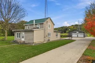 895 Stony Point, Dixon, IL 61021 - Photo 1