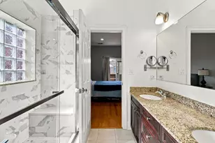 4226 N Ashland Ave, Chicago, IL 60613 - Photo 17