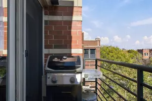 4226 N Ashland Ave, Chicago, IL 60613 - Photo 9