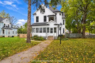 111 N Maple Streets, Momence, IL 60954 - Photo 1