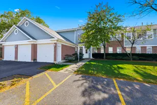 241 W Lynn Dr, Palatine, IL 60067 - Photo 1