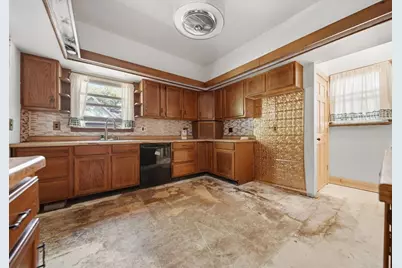 321 W 6th Street, Dixon, IL 61021 - Photo 9
