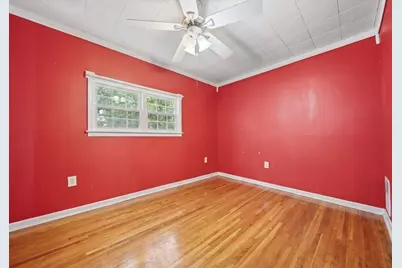 321 W 6th Street, Dixon, IL 61021 - Photo 13