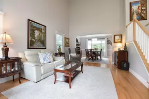 636 Stirling Ln, Prospect Heights, IL 60070 - Photo 3