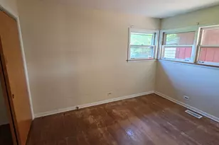 8512 Frontage Rd, Morton Grove, IL 60053 - Photo 13
