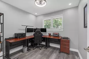 224 Redwood Ave, Elk Grove Village, IL 60007 - Photo 15