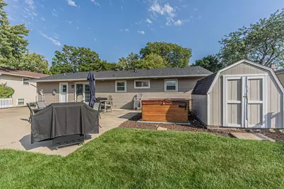 224 Redwood Avenue, Elk Grove Village, IL 60007 - Photo 21