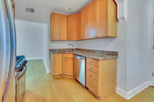 3404 N Bell Ave, Chicago, IL 60618 - Photo 7