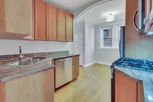 3404 N Bell Ave, Chicago, IL 60618 - Photo 5