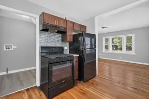 15711 Whipple Ave, Markham, IL 60428 - Photo 9
