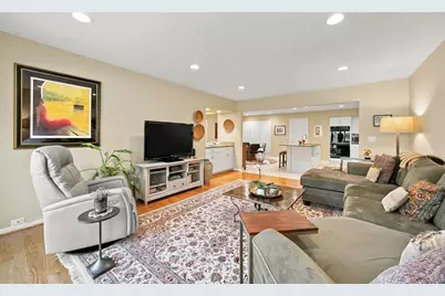 112 Rutgers Court, Glenview, IL 60026 - Photo 7