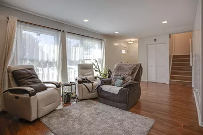 600 Thompson Boulevard, Buffalo Grove, IL 60089 - Photo 7