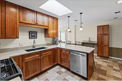 219 Lynbrook Drive, Bloomingdale, IL 60108 - Photo 7