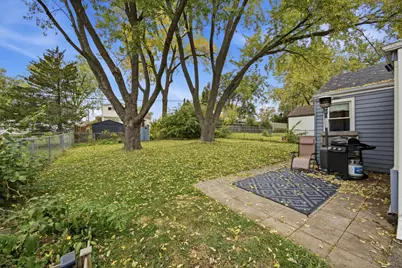 124 S Commonwealth Avenue, Elgin, IL 60123 - Photo 17
