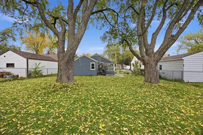 124 S Commonwealth Avenue, Elgin, IL 60123 - Photo 19
