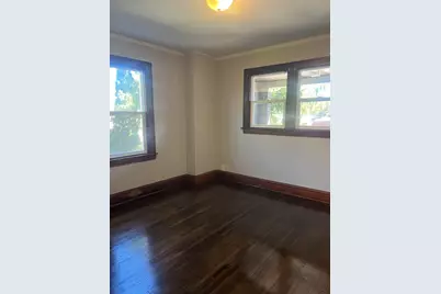 915 N Vine Street, Joliet, IL 60435 - Photo 5