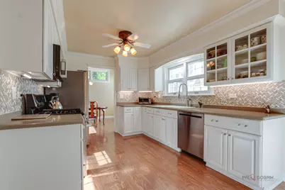 18035 W Banbury Drive, Gurnee, IL 60031 - Photo 17