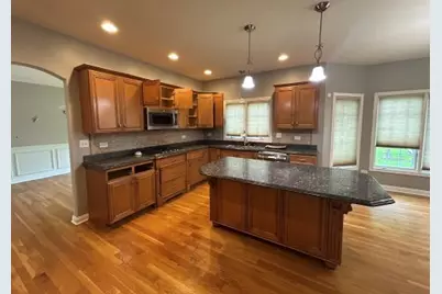 21052 Kenmare Drive, Shorewood, IL 60404 - Photo 5
