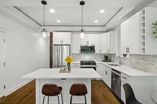 2828 N Dawson Ave, Chicago, IL 60618 - Photo 9