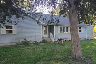 117 W Hawley St, Amboy, IL 61310 - Photo 1