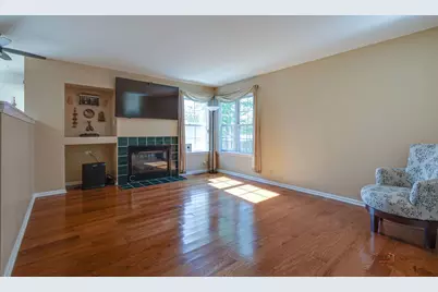 2515 N Stratford Lane, Round Lake Beach, IL 60073 - Photo 13