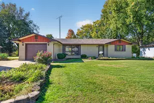 6235 Blackberry Dr, Morris, IL 60450 - Photo 1