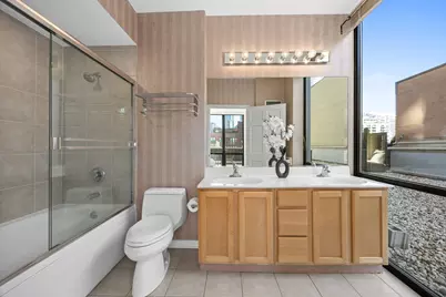 435 W Erie Street #701, Chicago, IL 60654 - Photo 21