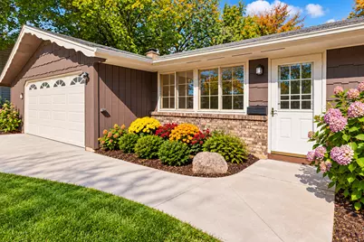 608 Andrew Court, Schaumburg, IL 60193 - Photo 3