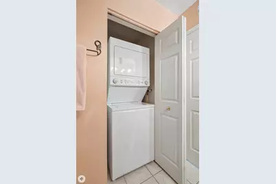 7061 W Touhy Avenue #710, Niles, IL 60714 - Photo 15