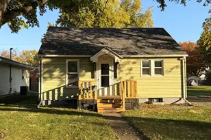 615 W Sherman Ave, Pontiac, IL 61764 - Photo 13