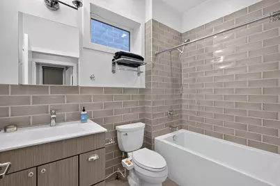 1053 N Winchester Avenue, Chicago, IL 60622 - Photo 11