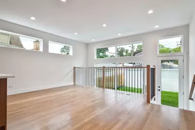 2716 N Hamlin Avenue, Chicago, IL 60647 - Photo 9