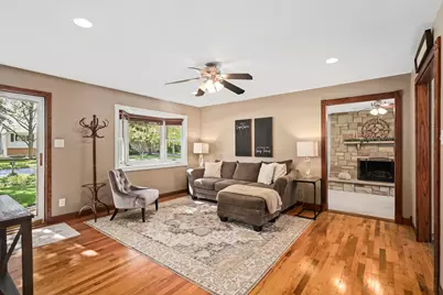 30W240 Allister Lane, Naperville, IL 60563 - Photo 5