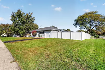 310 Maricopa Lane, Hoffman Estates, IL 60169 - Photo 3