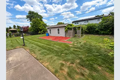 1113 S Cherrywood Drive, Mount Prospect, IL 60056 - Photo 9