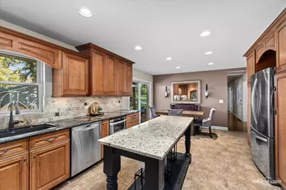 [Address not provided], Sugar Grove, IL 60554 - Photo 5