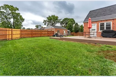 301 W Lonnquist Boulevard, Mount Prospect, IL 60056 - Photo 23
