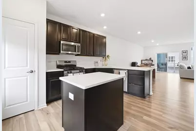 1006 Neubauer Circle #1006, Lindenhurst, IL 60046 - Photo 11